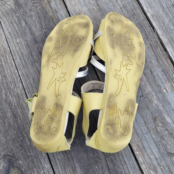 Bernie Mev yellow silver leather shoes size 8 - Picture 9 of 9